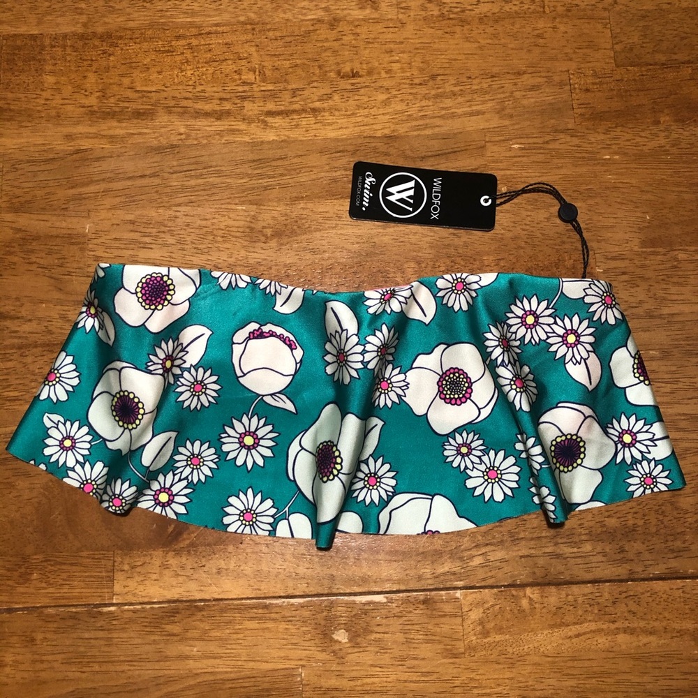 Final Price!!!!.  WildFox Swim NWT Women’s Flutter Emerald Top XS - Picture 3 of 10